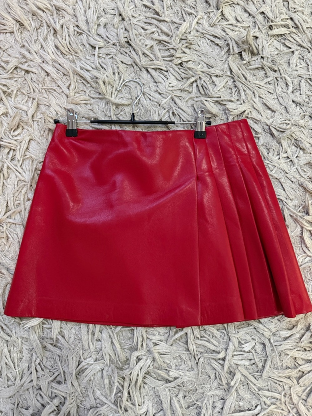 Alice + Olivia Red Faux-Leather Pleated Mini Skirt